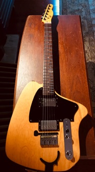 Chris Forshage ergonomic Tele body with no-name neck built by somebody in Austin. Really nice figured maple neck with Brazilian rosewood and real abalone dots. Harmonic Design pickups and Triple play mount (rarely used).